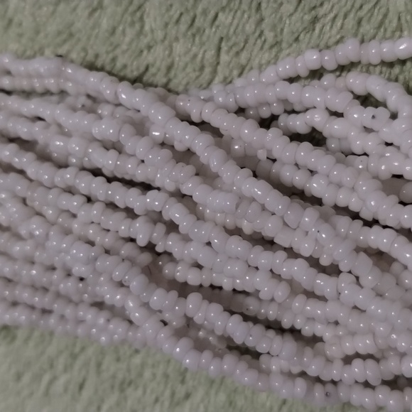 Vintage '60s collectible 40 strand seed bead necklace - Picture 5 of 5